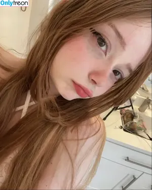 Diovana Konigsreuter / diokonigsreuter / diovanakoni nude photo #0865