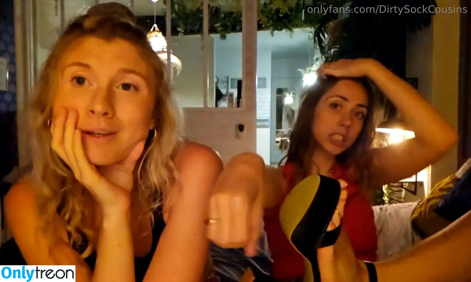 Dirtysockcousins nude photo #0123 (dirtysnowqueen_)