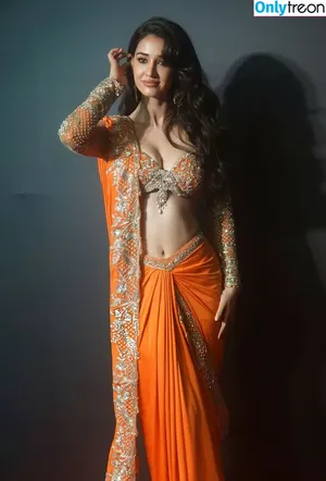 Disha Patani / Paatni / dishapatani / dishpatani nude photo #0343