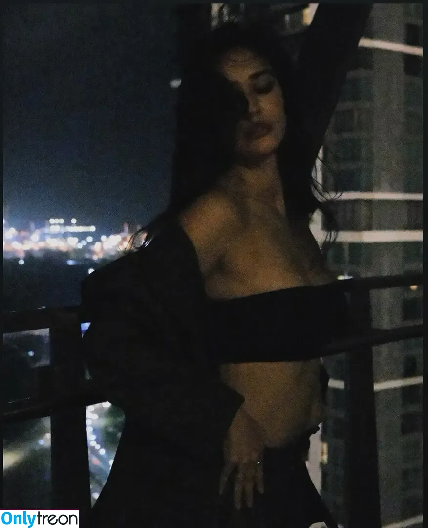 Disha Patani nude photo #0367 (Paatni / dishapatani / dishpatani)