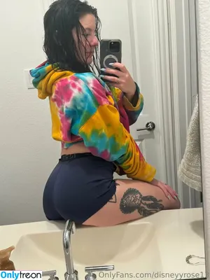 disneyyrose13 / disneyy13rose nude photo #0105
