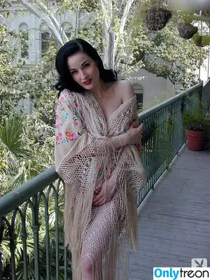 Dita Von Teese / Ditavonteese nude photo #0390