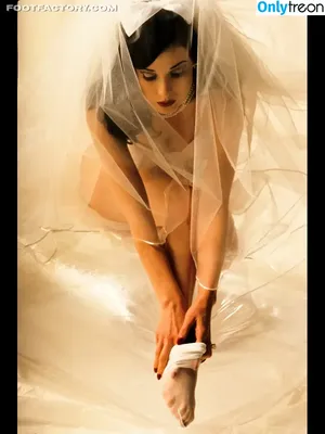 Dita Von Teese / Ditavonteese nude photo #0910