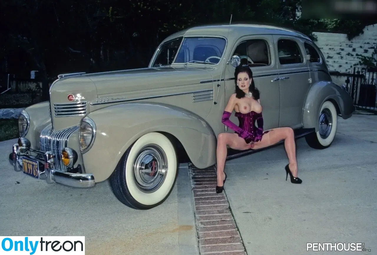 Dita Von Teese nude photo #0373 (Ditavonteese)