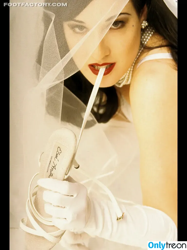 Dita Von Teese nude photo #0895 (Ditavonteese)