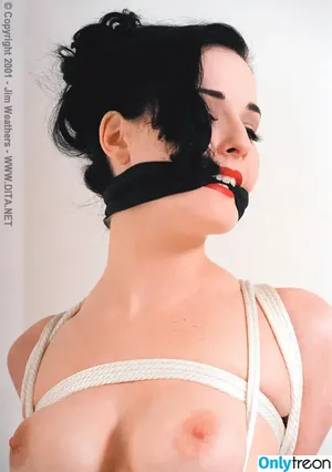 Dita Von Teese / Ditavonteese nude photo #1009