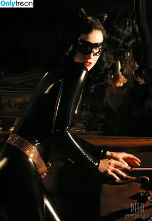 Dita Von Teese / Ditavonteese nude photo #1377