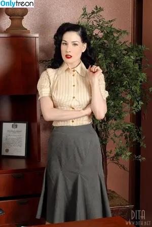 Dita Von Teese / Ditavonteese nude photo #1929