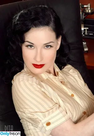 Dita Von Teese / Ditavonteese nude photo #1938