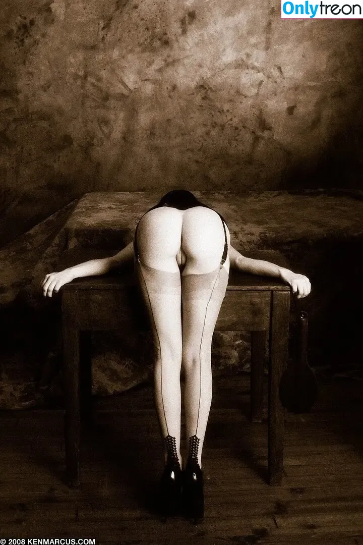 Dita Von Teese nude photo #1569 (Ditavonteese)
