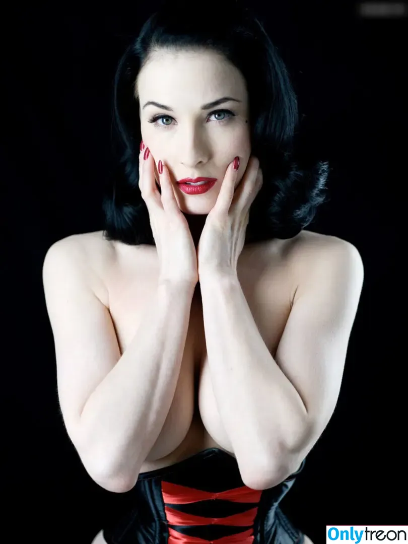 Dita Von Teese nude photo #1587 (Ditavonteese)