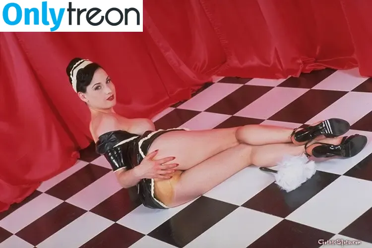 Dita Von Teese nude photo #1628 (Ditavonteese)