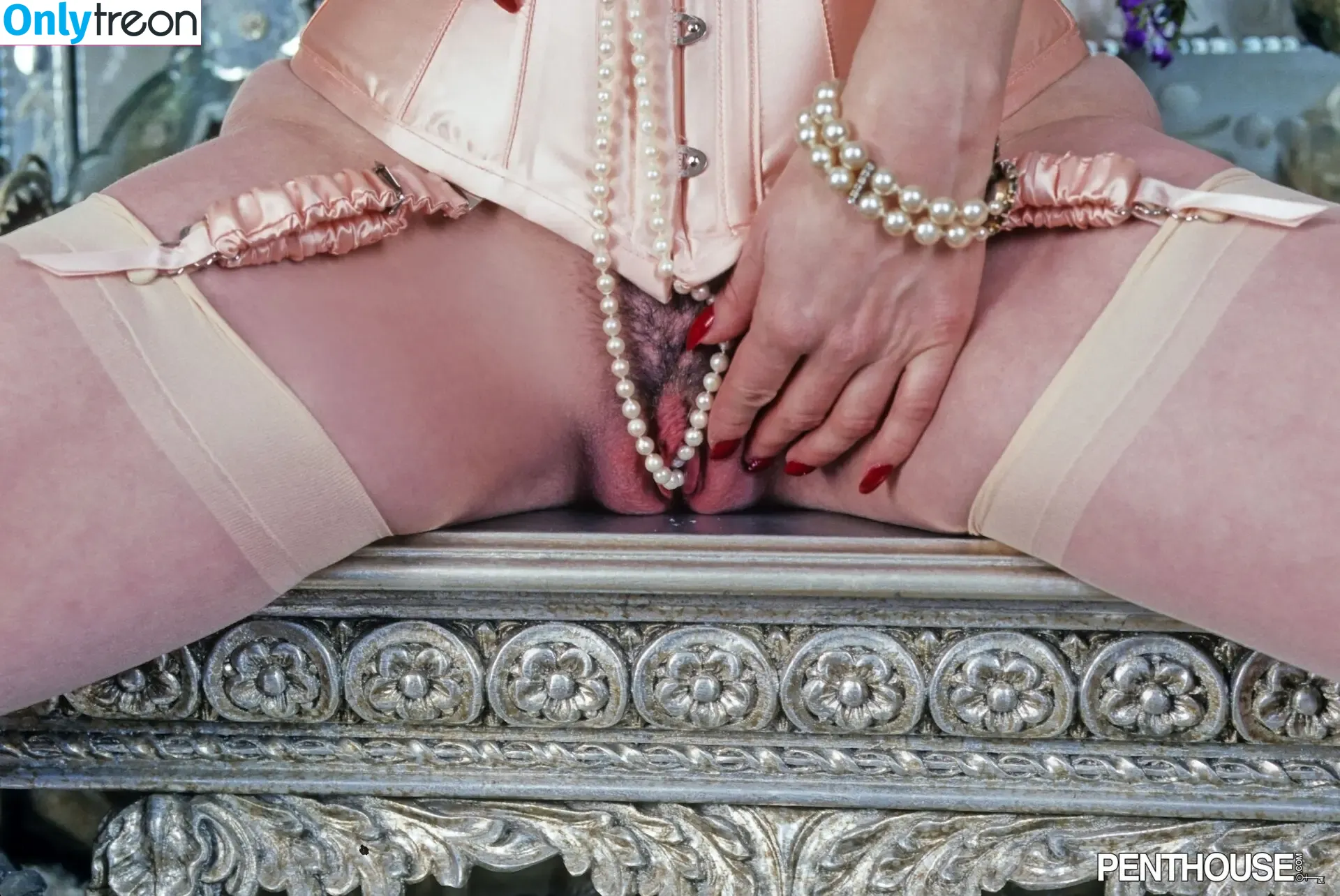 Dita Von Teese nude photo #1677 (Ditavonteese)
