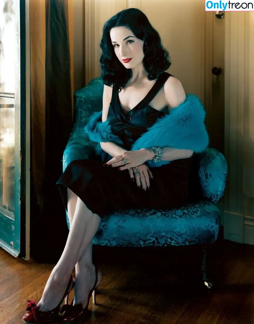 Dita Von Teese nude photo #3221 (Ditavonteese)