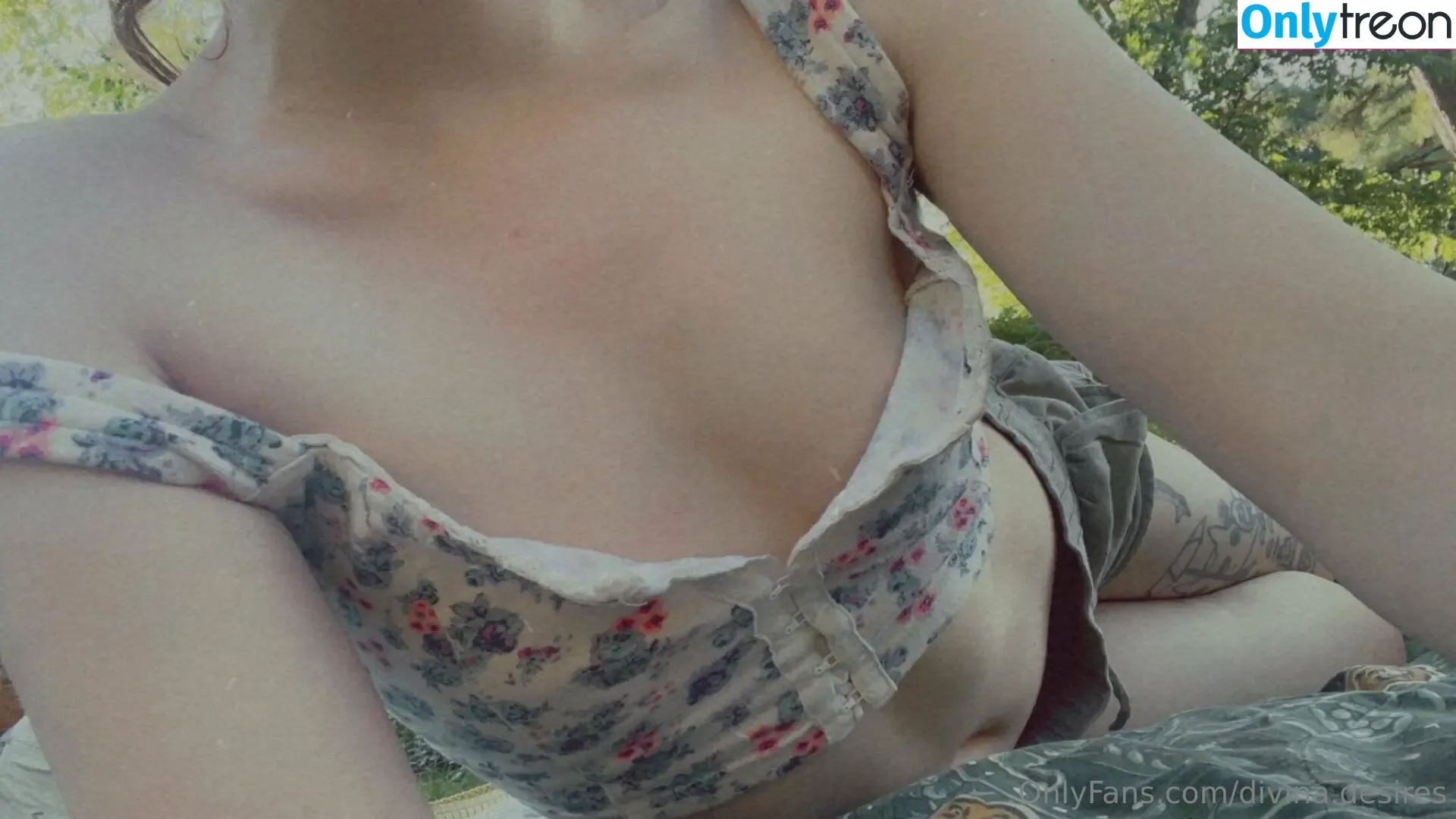 divina.desires nude photo #0012 (divine.desires)