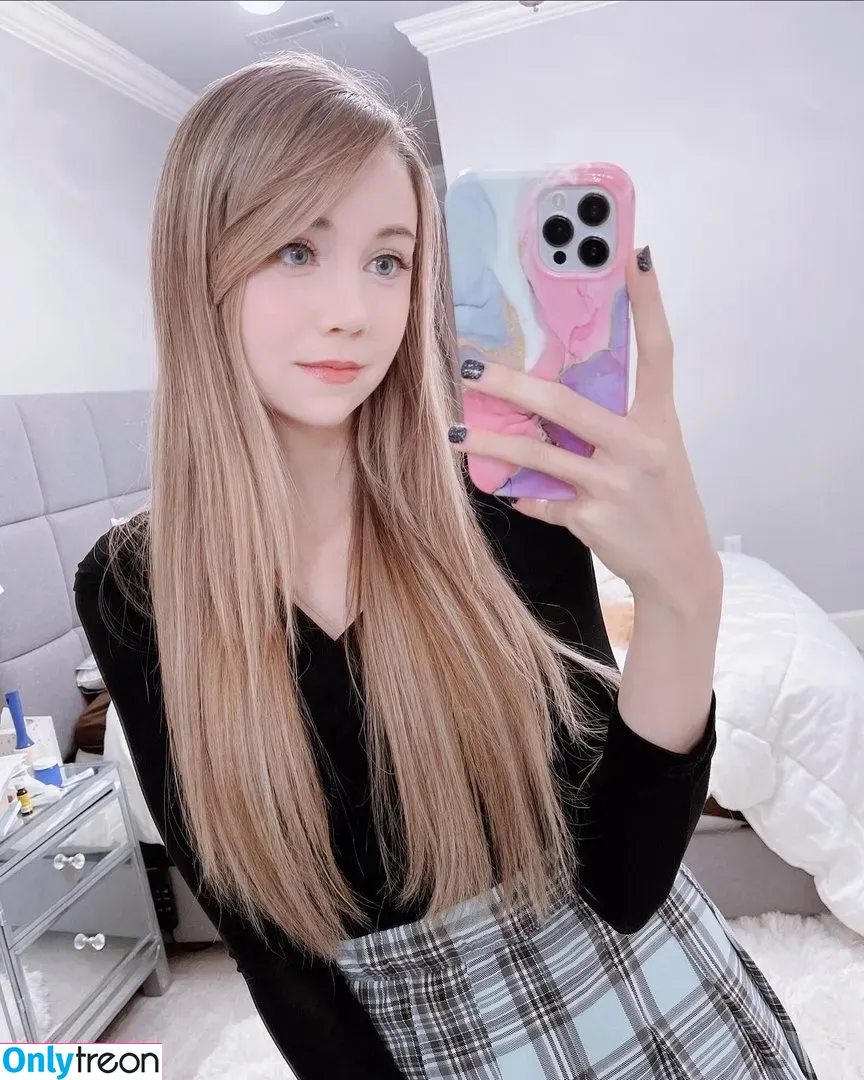 Dizzykitten nude photo #0016 (dizzykitten7 / dizzykittenpaws / thedizzykitten)