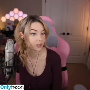 Dizzykitten / dizzykitten7 / dizzykittenpaws / thedizzykitten nude photo #1220