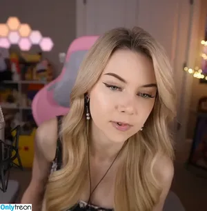 Dizzykitten / dizzykitten7 / dizzykittenpaws / thedizzykitten nude photo #1412