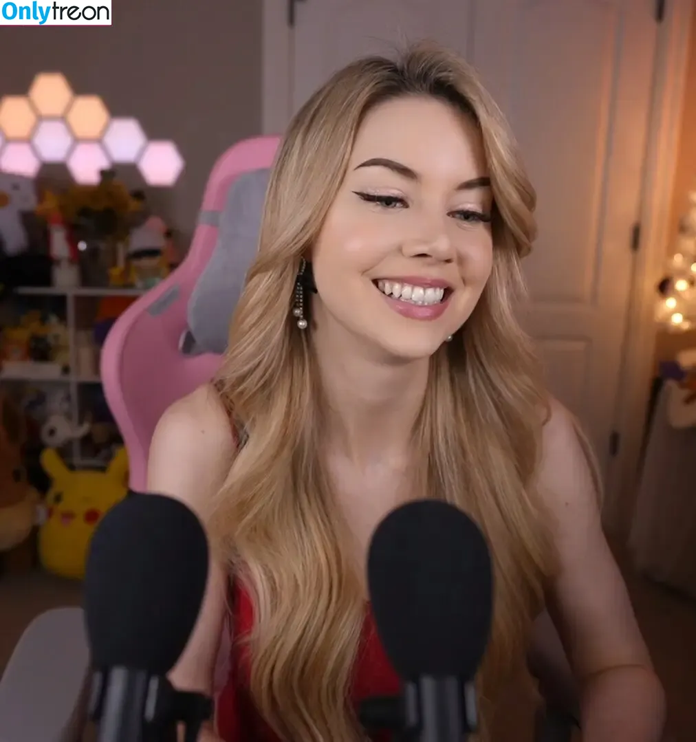 Dizzykitten nude photo #1001 (dizzykitten7 / dizzykittenpaws / thedizzykitten)