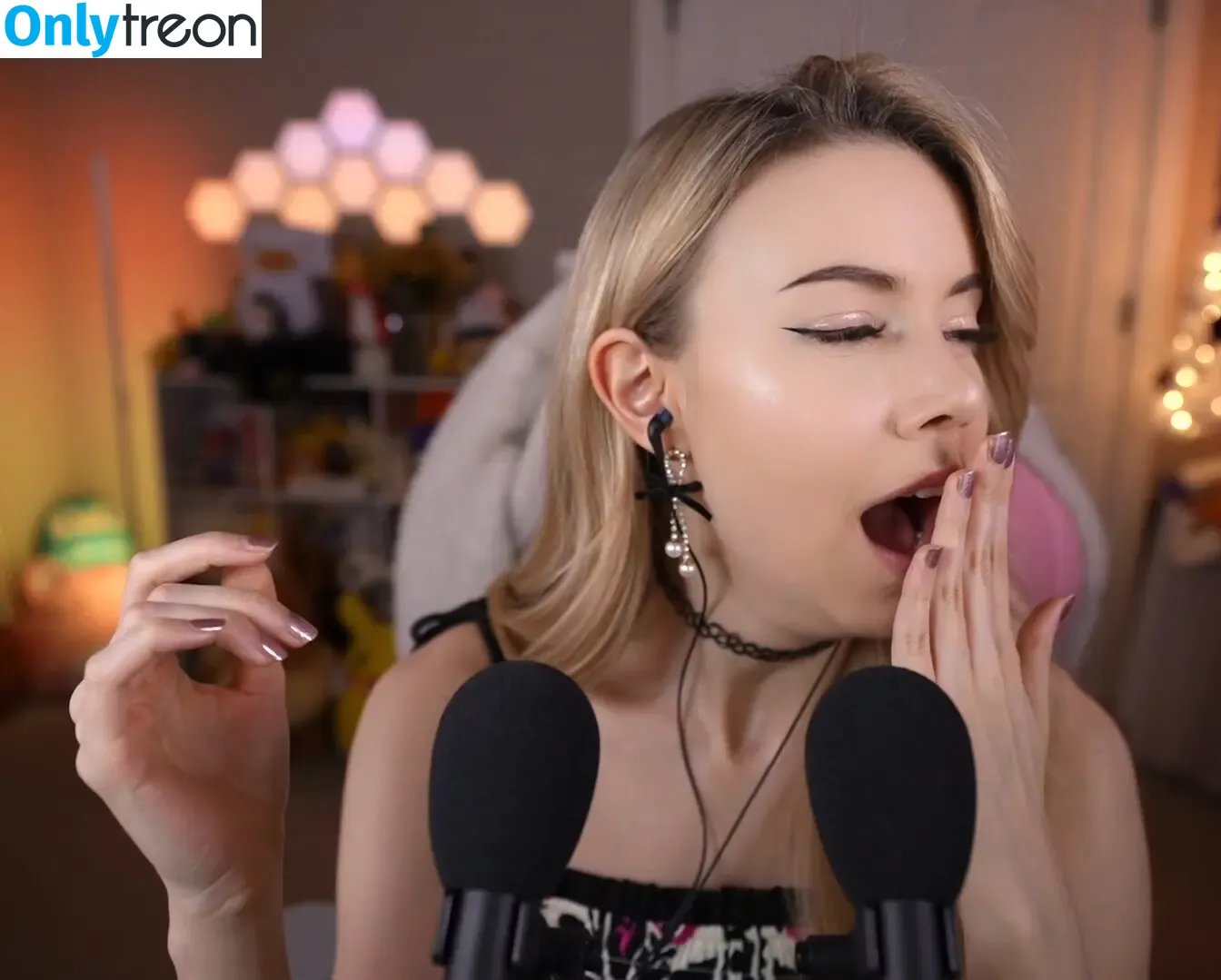 Dizzykitten nude photo #1170 (dizzykitten7 / dizzykittenpaws / thedizzykitten)