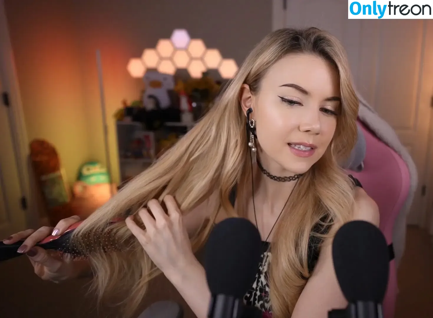 Dizzykitten nude photo #1175 (dizzykitten7 / dizzykittenpaws / thedizzykitten)
