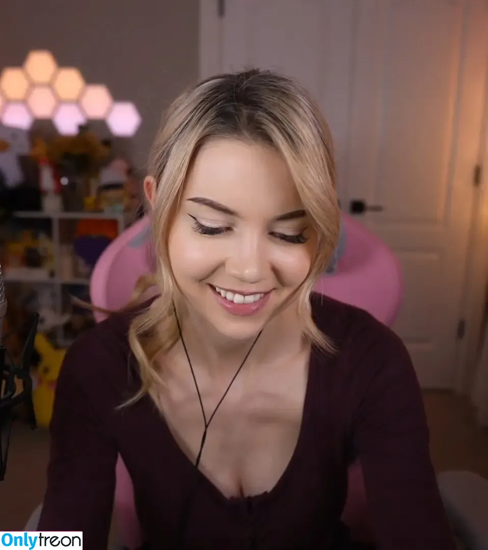 Dizzykitten nude photo #1201 (dizzykitten7 / dizzykittenpaws / thedizzykitten)