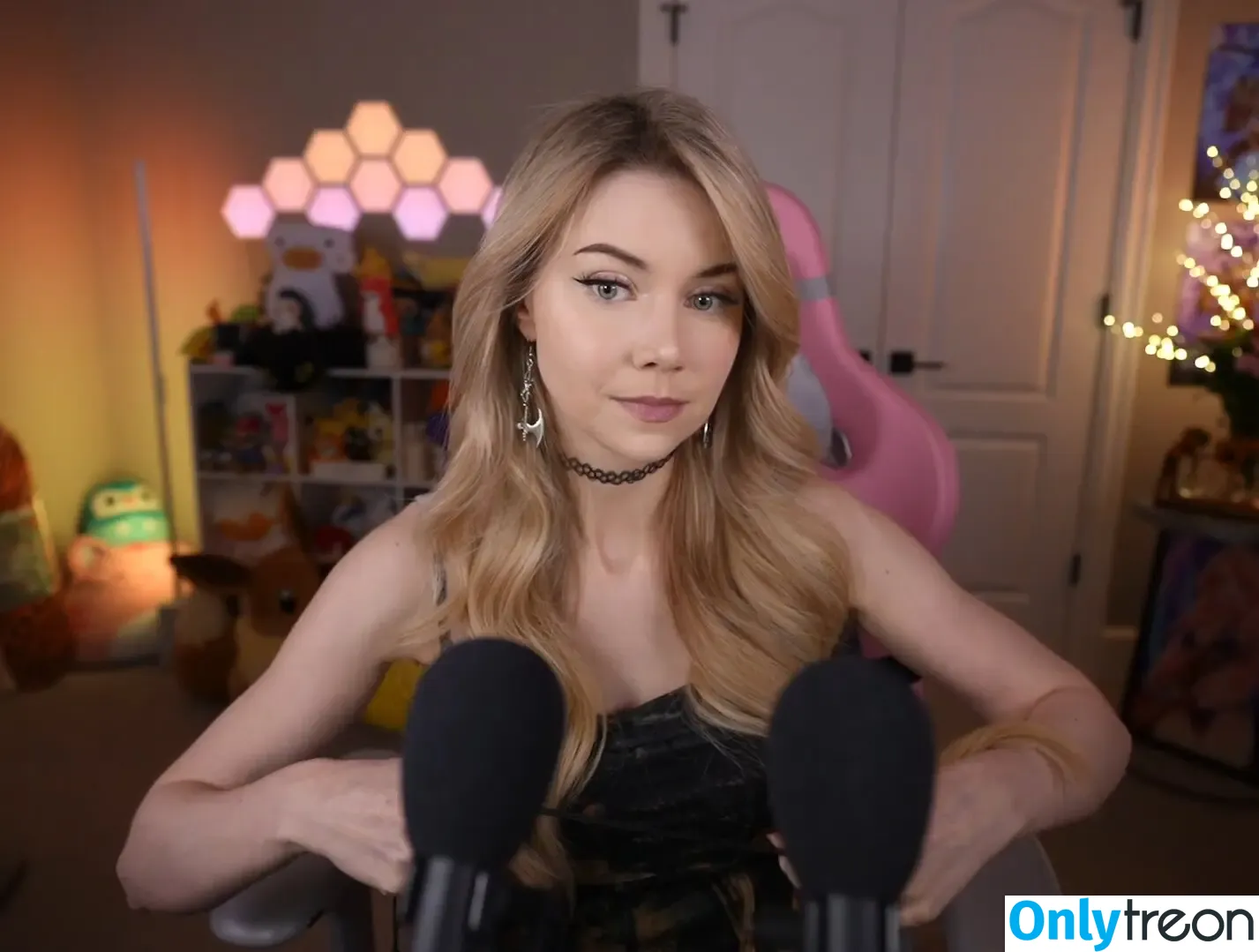Dizzykitten nude photo #1252 (dizzykitten7 / dizzykittenpaws / thedizzykitten)
