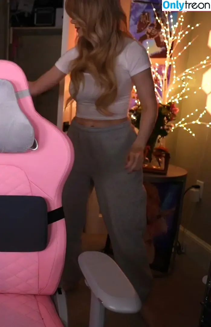 Dizzykitten nude photo #1340 (dizzykitten7 / dizzykittenpaws / thedizzykitten)