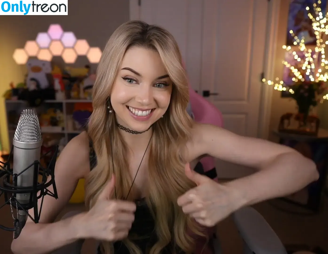Dizzykitten nude photo #1382 (dizzykitten7 / dizzykittenpaws / thedizzykitten)