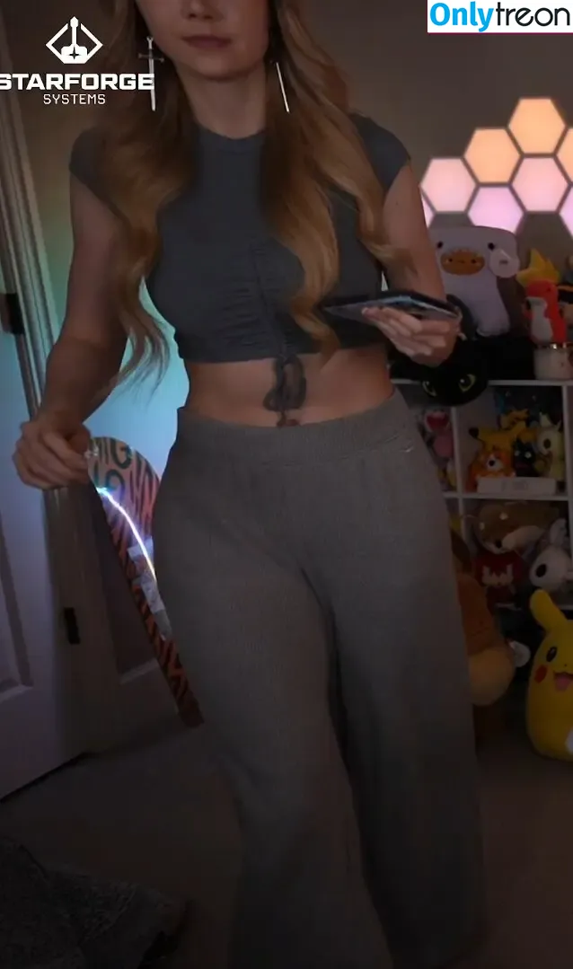 Dizzykitten nude photo #1522 (dizzykitten7 / dizzykittenpaws / thedizzykitten)