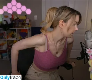 Dizzykitten / dizzykitten7 / dizzykittenpaws / thedizzykitten nude photo #2334