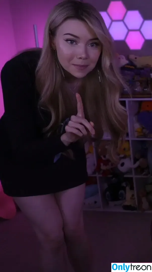 Dizzykitten nude photo #2482 (dizzykitten7 / dizzykittenpaws / thedizzykitten)