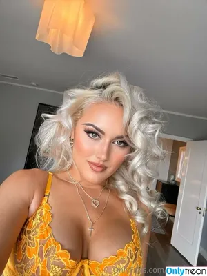  nude photo #0004