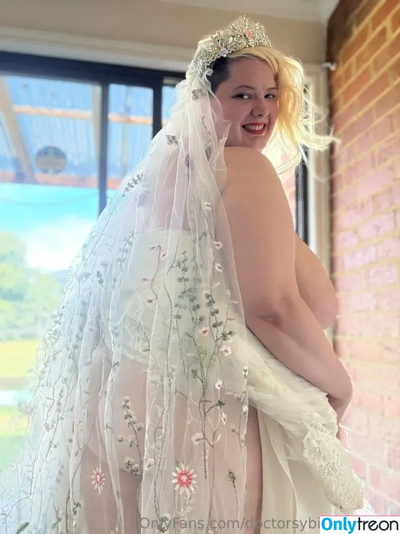 doctorsybilfavourites nude photo #0041 (doctorsybilfavourites)