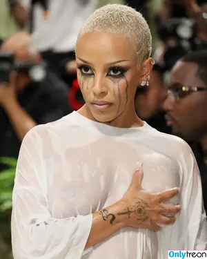 Doja Cat / DojaCat nude photo #0811
