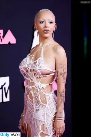 Doja Cat / DojaCat nude photo #0964