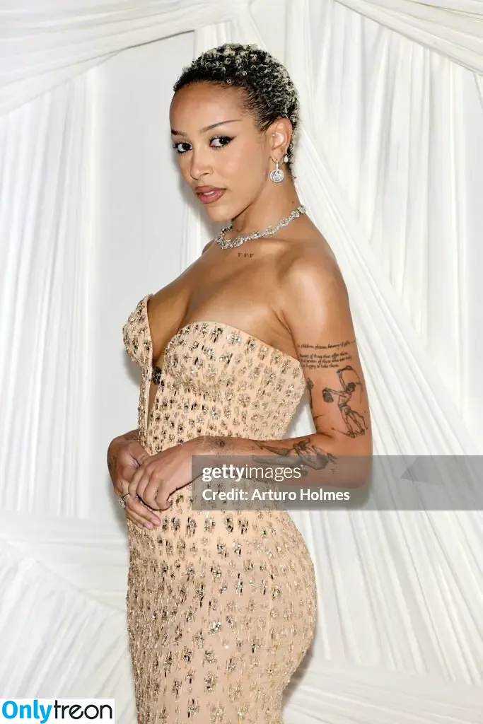 Doja Cat nude photo #1368 (DojaCat)