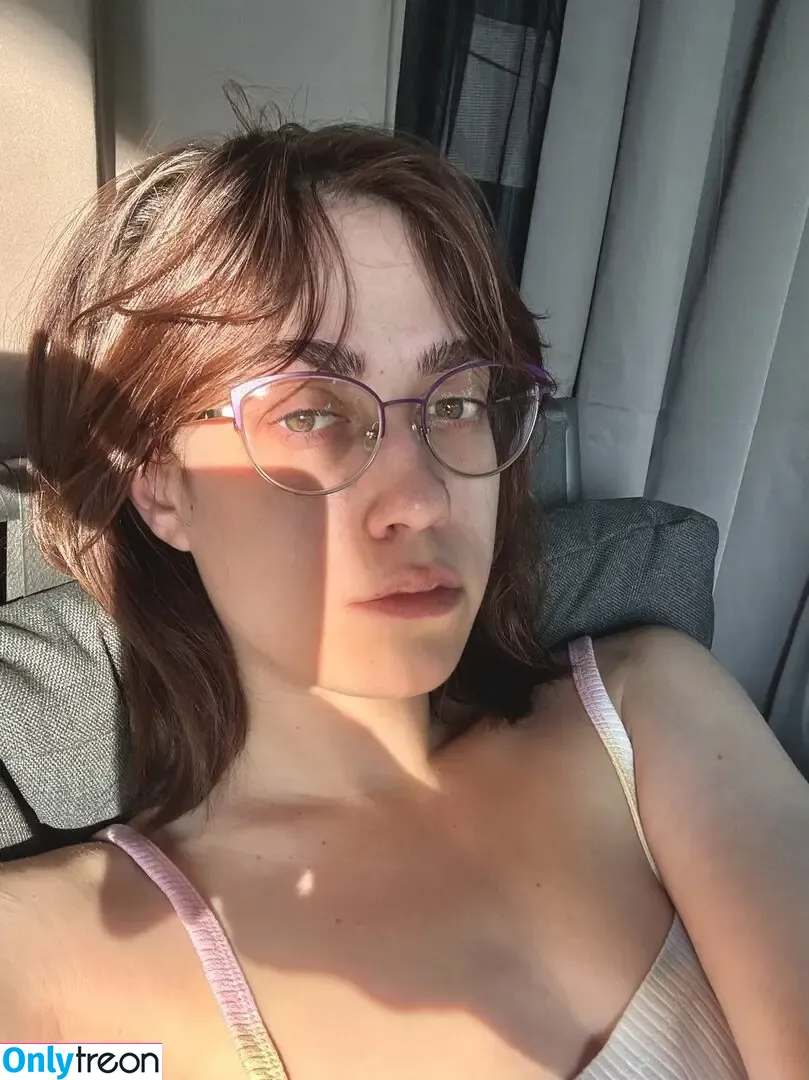 dollylol nude photo #0087 (diabolic_dolly / dollybxbyy)