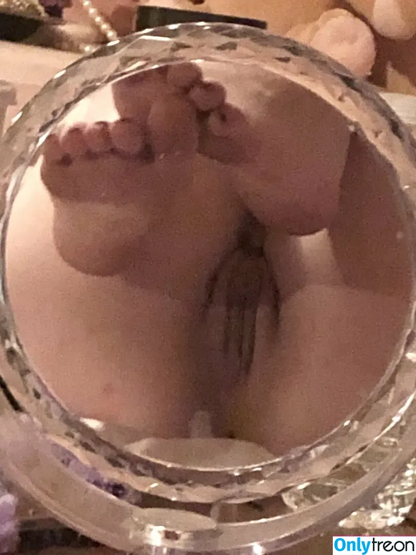 dollylol nude photo #0112 (diabolic_dolly / dollybxbyy)