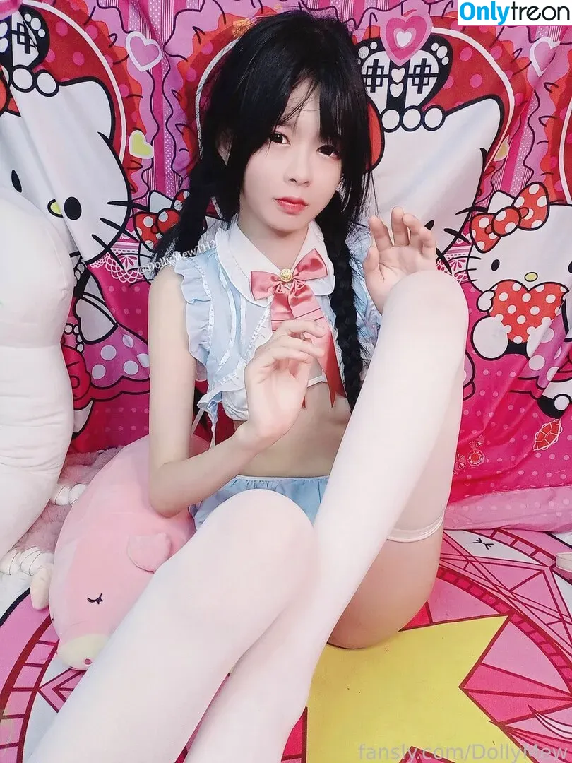 DollyMew nude photo #0074 (dollymewth / dollymewth2)