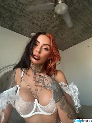  nude photo #0002
