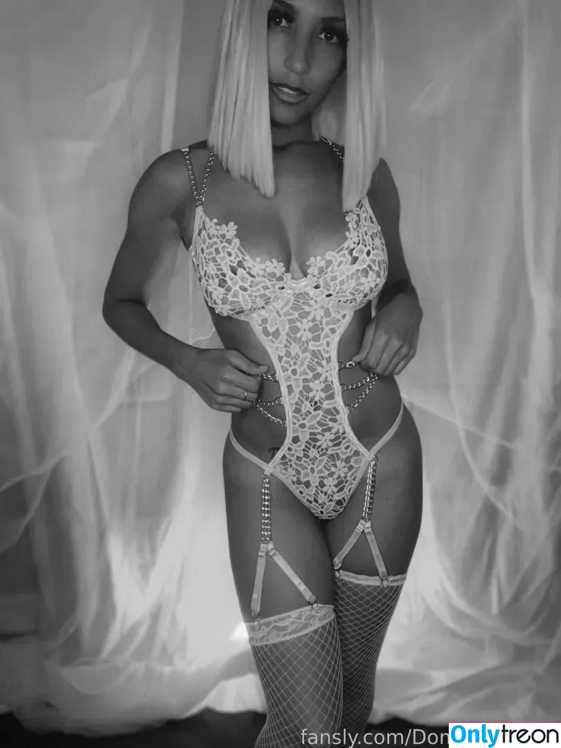 Domi Cosplay nude photo #0003 (domi_cosplay)