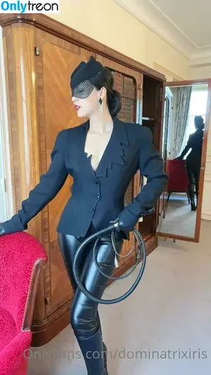 dominatrixiris / houseofiris.official nude photo #0062