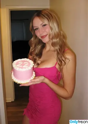 Dominique Raught / domi.raught nude photo #0007