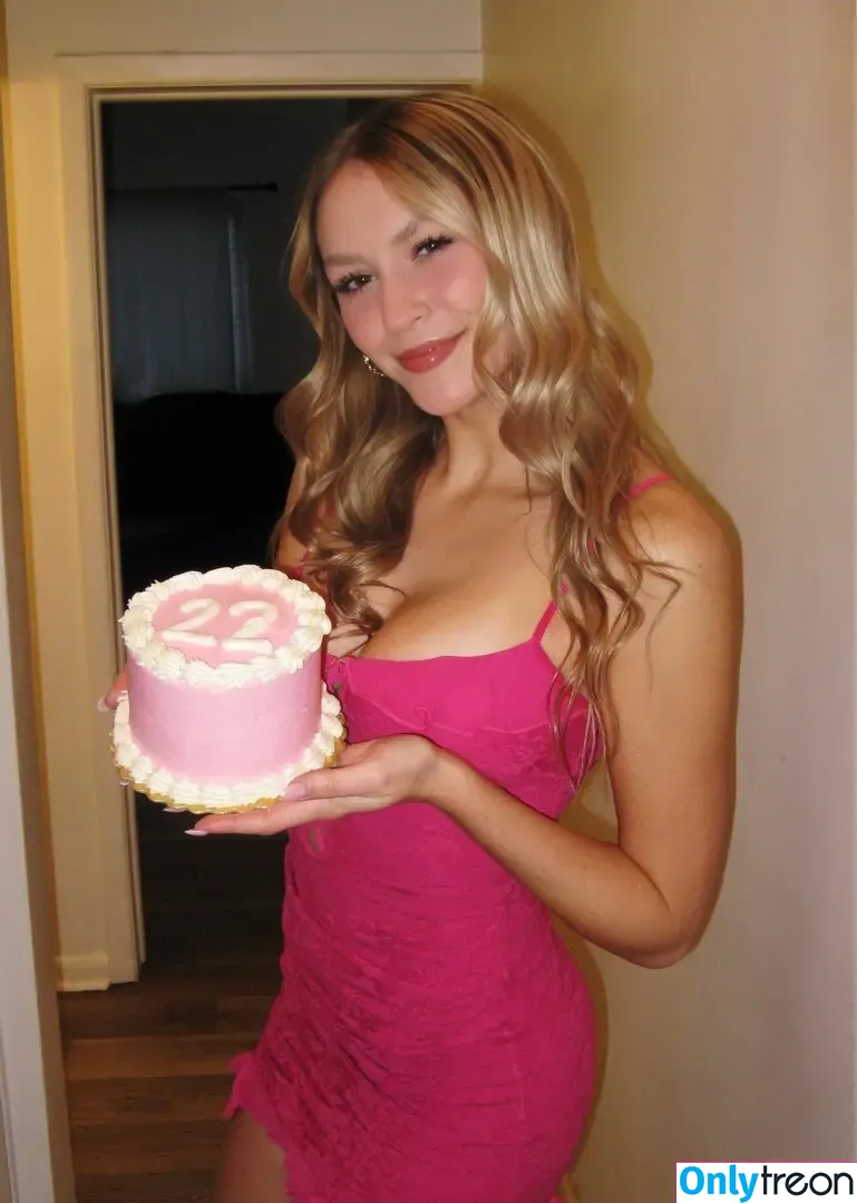 Dominique Raught nude photo #0007 (domi.raught)