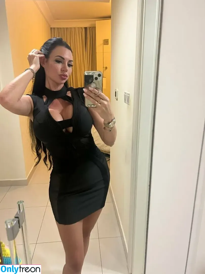 domme_yvonne nude photo #0086 (its_mejames0)