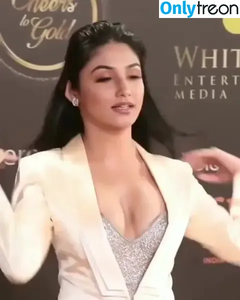 Donal Bisht nude photo #0036 (bisht / donalbisht)