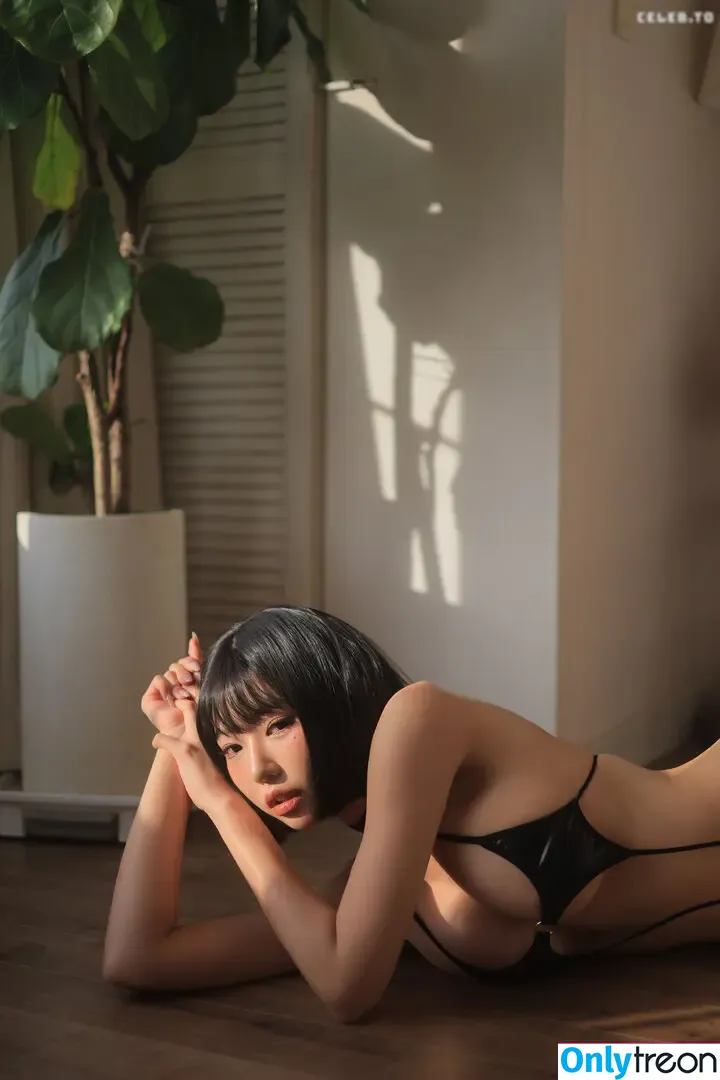 Donggeuran nude photo #0373 (Donggeuran)