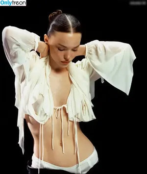 Dove Cameron / darkwingdove / dovecameron nude photo #0302
