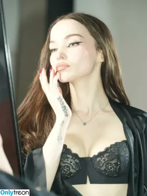 Dove Cameron / darkwingdove / dovecameron nude photo #0356